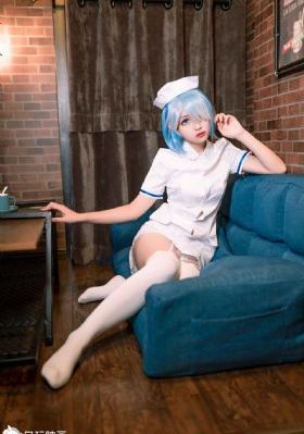 久久小草亚洲综合-中英字幕全集免费观看